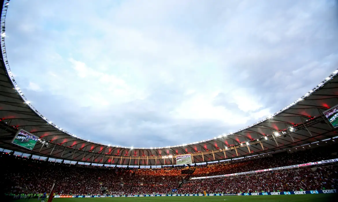 Justiça proíbe torcida organizada do Flamengo de frequentar estádios por 2 anos