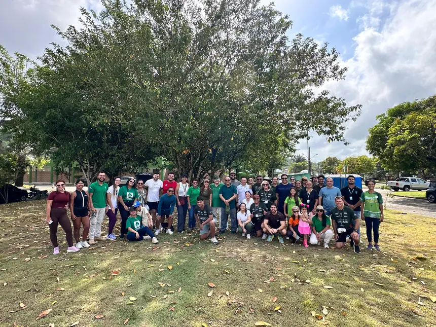 Ideflor-Bio planta 54 ipês amarelos e uma samaumeira para celebrar o Dia da Árvore