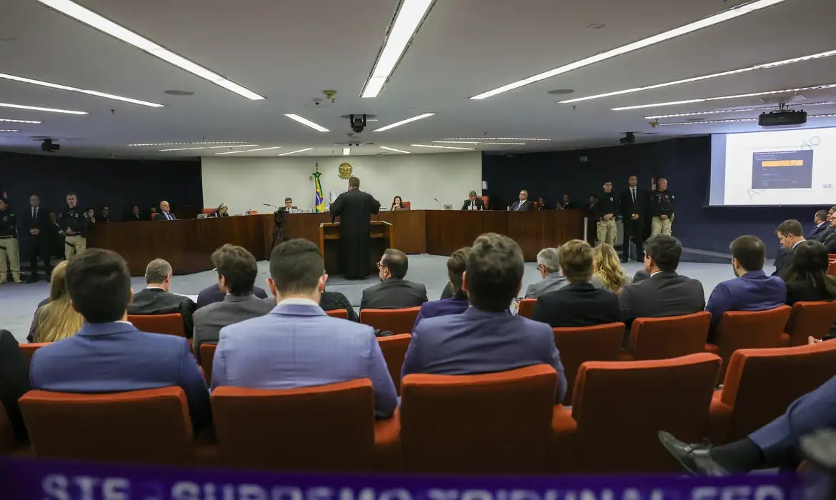 STF retoma julgamento de Bolsonaro e mais sete réus nesta terça-feira (09)