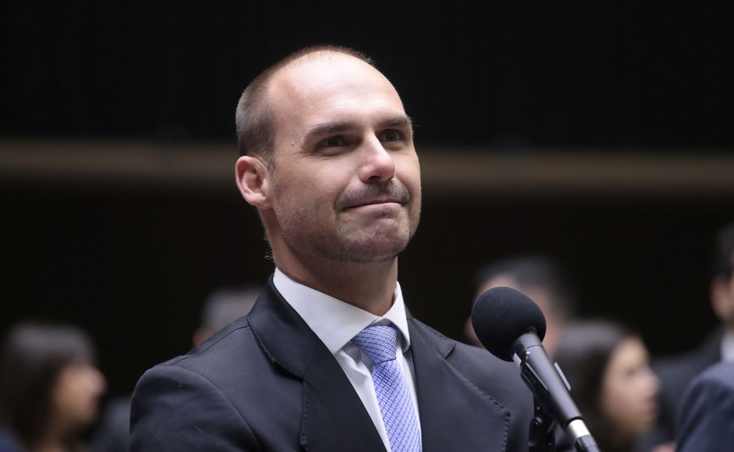 Líderes do Centrão dizem que Eduardo Bolsonaro vai dividir direita e ajudar eleger Lula
