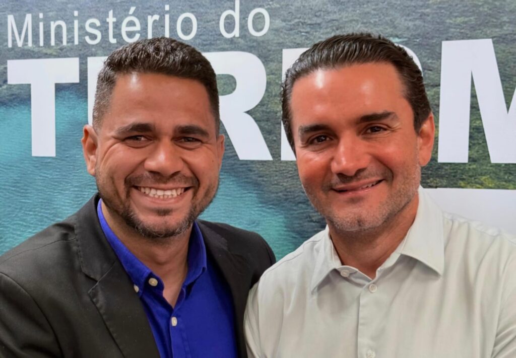 O prefeito de Itupiranga, Wagno Godoy (PP), ao lado do ministro do Turismo, Celso Sabino - Foto: Reprodução