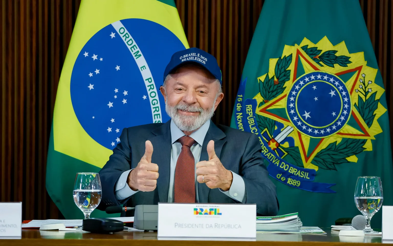 Lula confirma candidatura à reeleição em 2026: ‘energia de 30 anos’