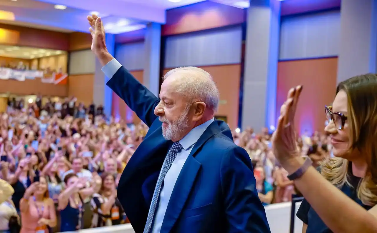 Paraná Pesquisas: Lula lidera cenários para 2026 à frente de Michelle e Tarcísio