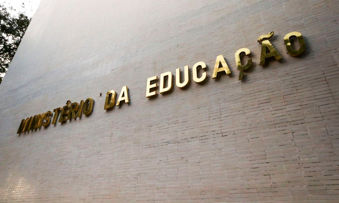 Ministério da Educação vai abrir 6,7 mil vagas em concursos