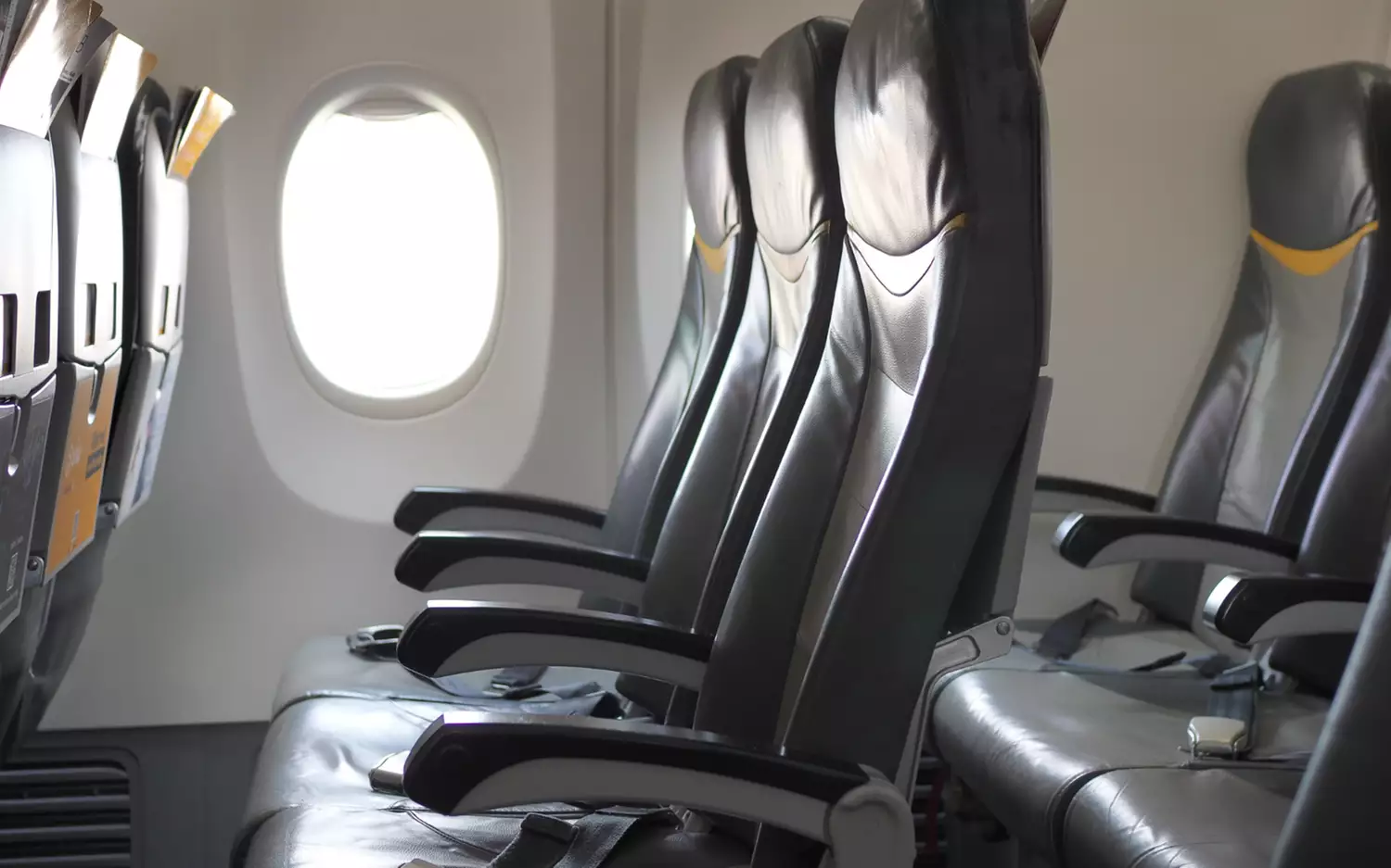 Companhia aérea vai cobrar valor extra para reclinar assentos; entenda!