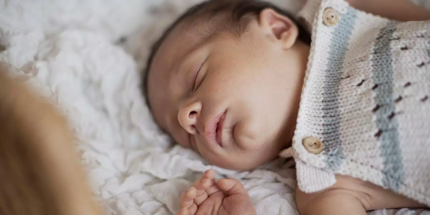Crescimento da cabeça do bebê no primeiro ano pode influenciar QI na vida adulta, aponta estudo