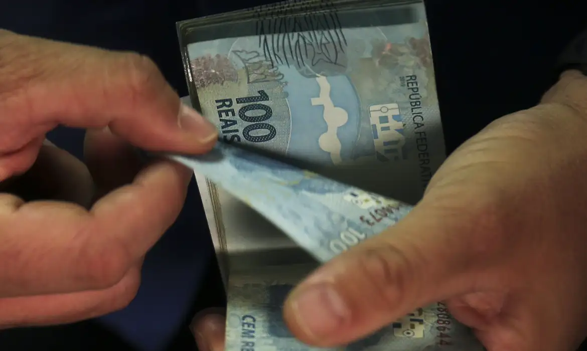 Caixa termina de pagar parcela do Bolsa Família de outubro