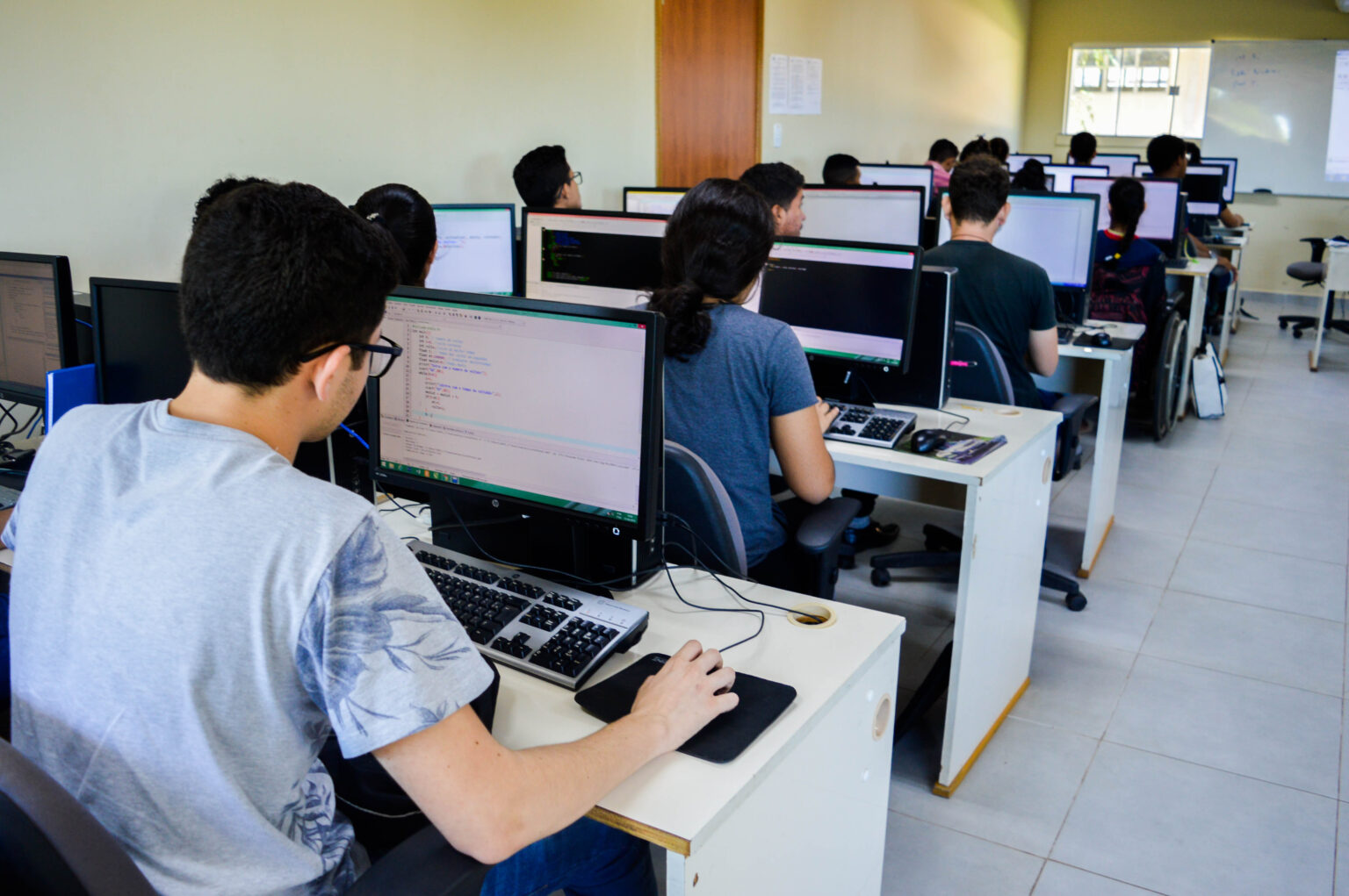Unifesspa garante R$ 700 mil para manter seus laboratórios