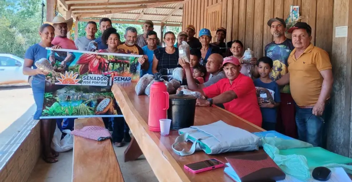Emater fortalece agricultura familiar com entrega de CAF a produtores de cacau no sudeste do Pará