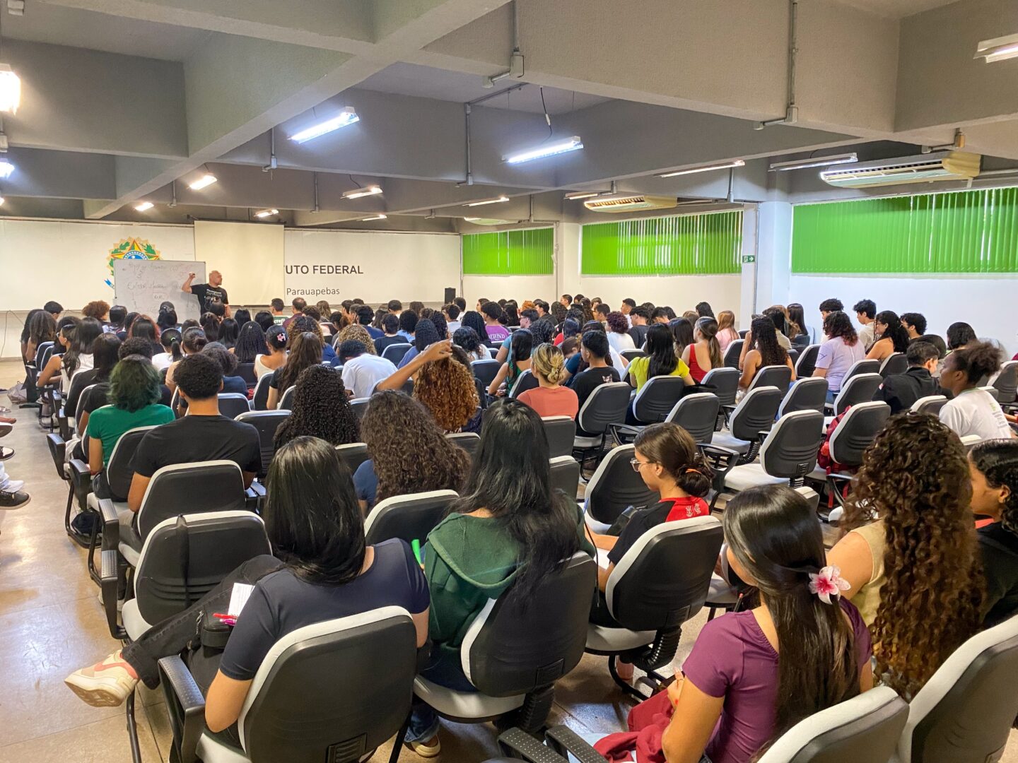 Prefeitura de Parauapebas lança cursinho Foco no Enem e beneficia mais de 300 jovens