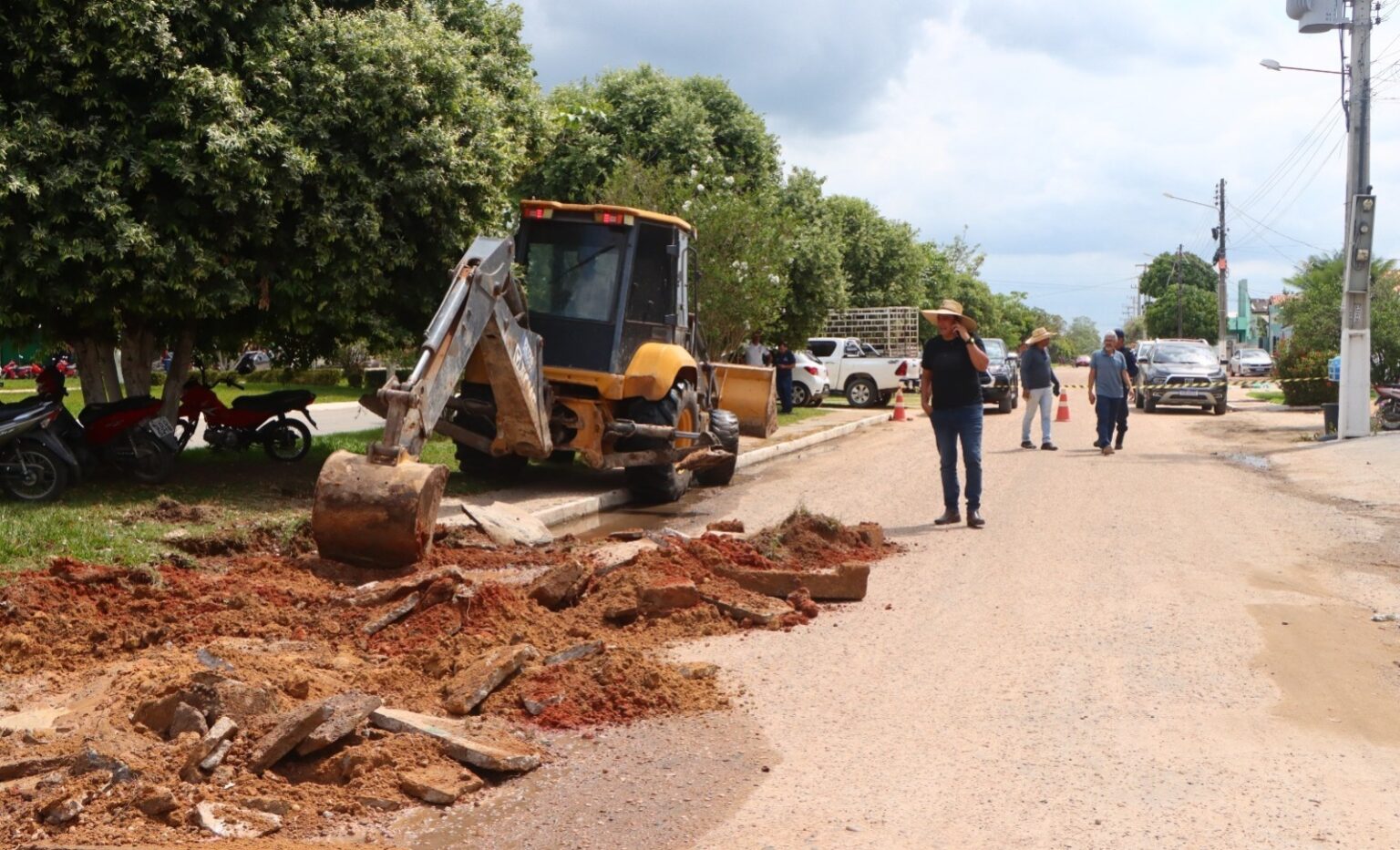 Prefeitura de Bom Jesus do Tocantins inicia obras de novo estacionamento na Avenida Jarbas Passarinho