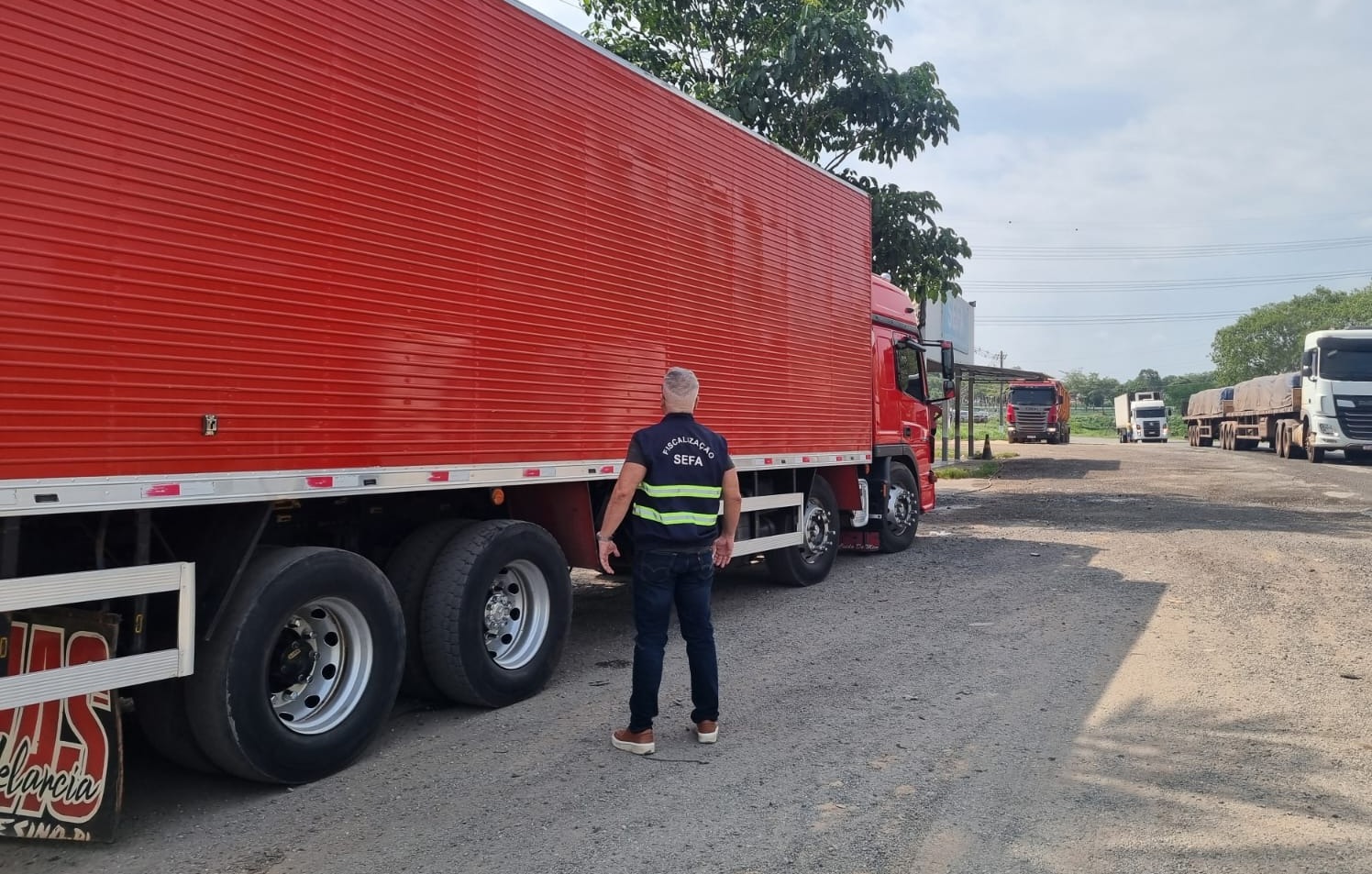 Sefa apreende carga de laticínios avaliada em mais de R$ 500 mil em Marabá