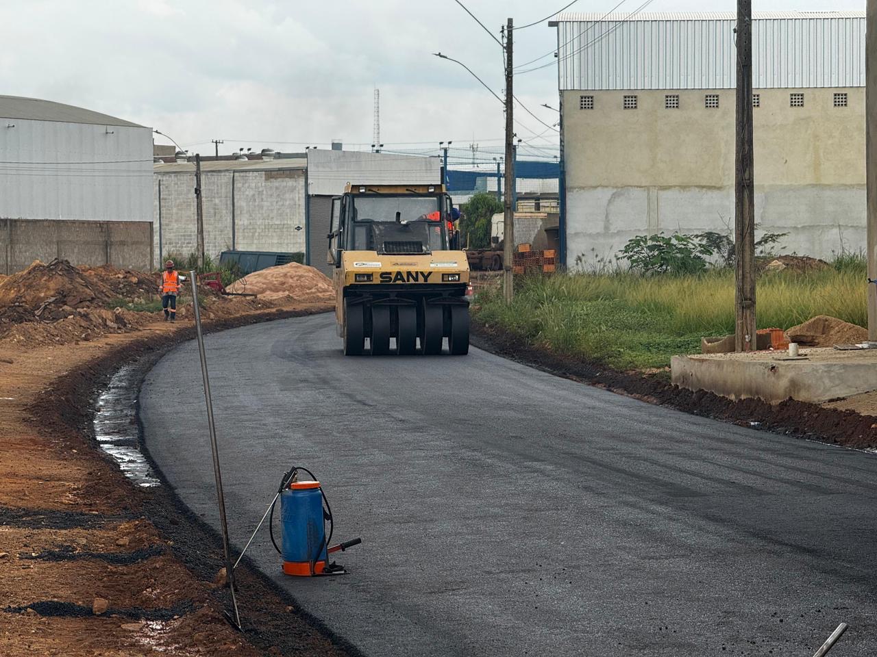 Pavimentação da rua G17 melhora mobilidade no Cidade Jardim, em Parauapebas
