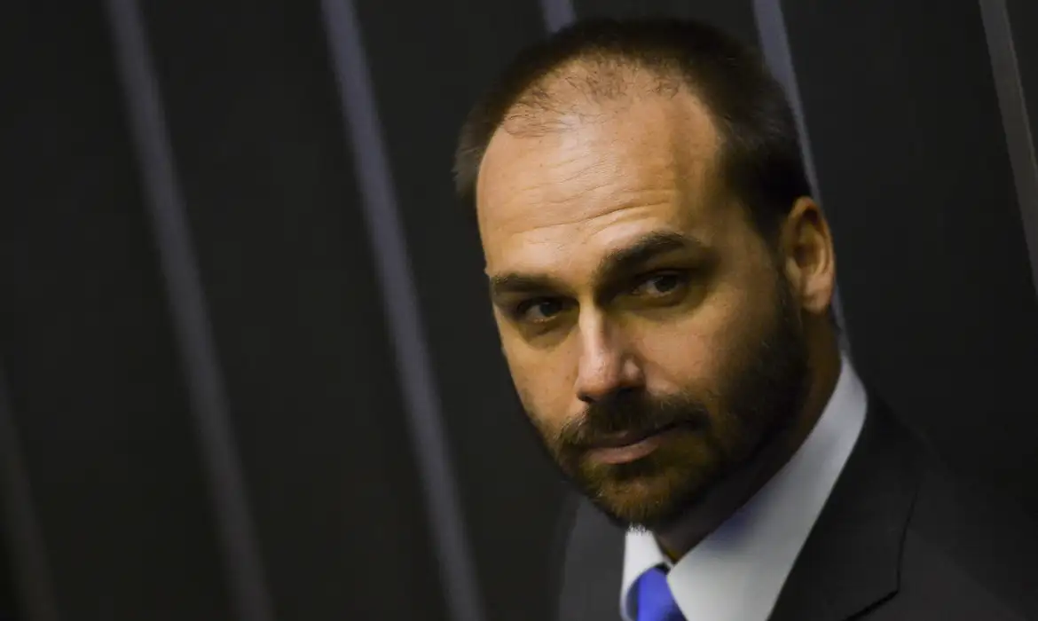 STF inicia análise sobre denúncia nesta sexta-feira contra Eduardo Bolsonaro