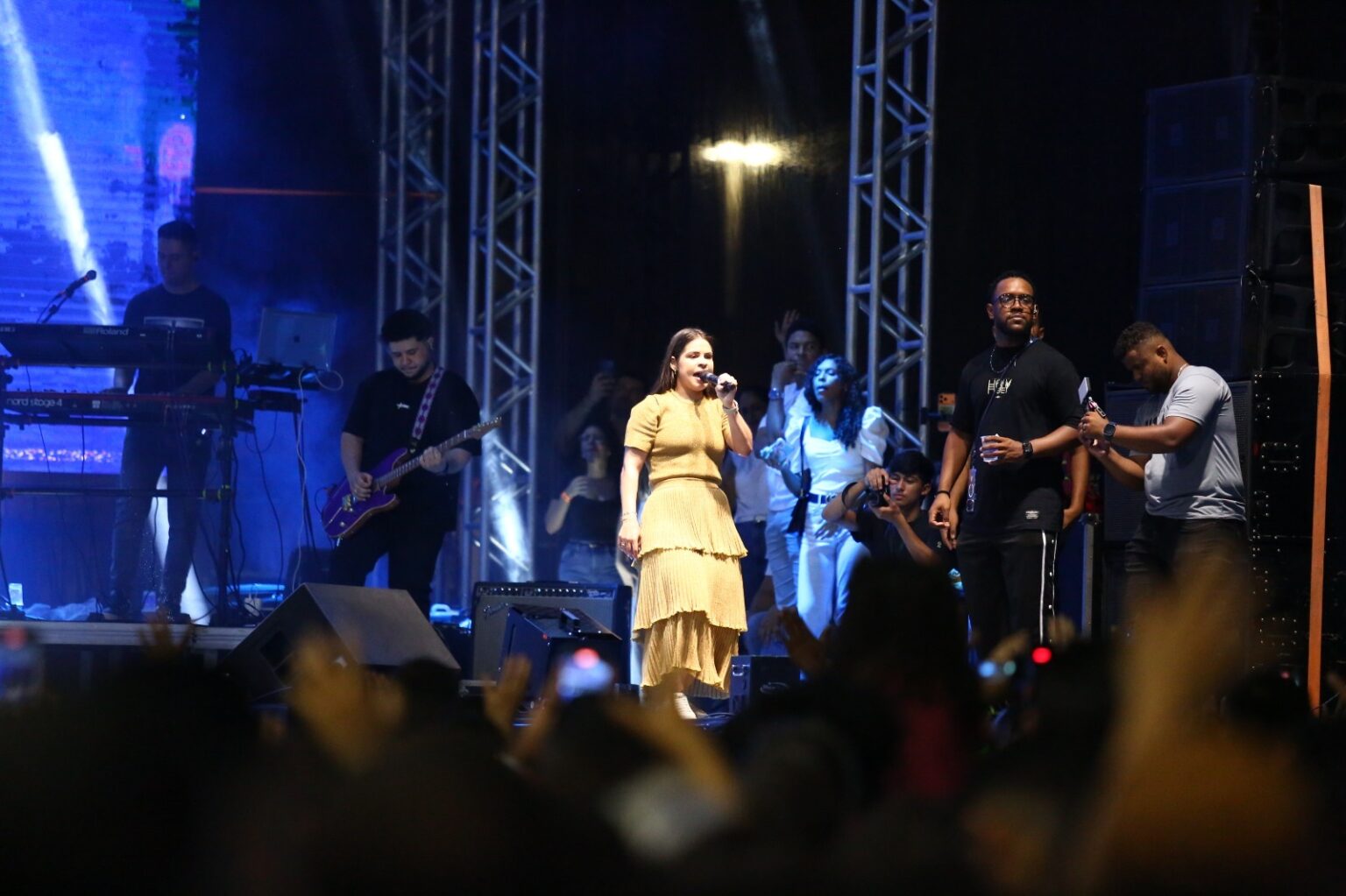 Marcha para Jesus reúne centenas de fiéis com show da Valesca Mayssa em Marabá