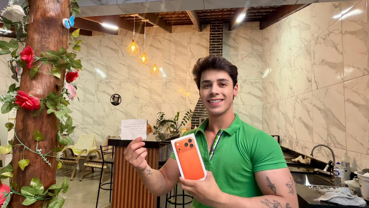 Enfermeiro recebe iPhone de R$ 10 mil de paciente anônimo em Goiás