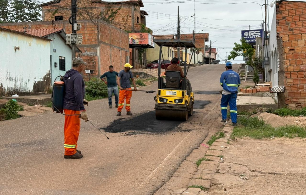 Prefeitura realiza operação tapa-buraco urgente na Nova Marabá