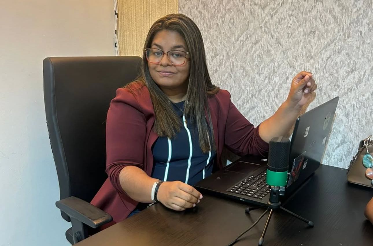 Professora e comunicadora “Elô Meneses” morre aos 34 anos após infarto em Marabá