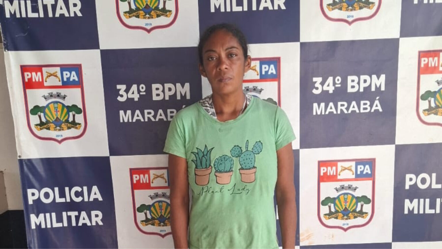 Polícia prende mulher após flagra de venda de drogas em Marabá