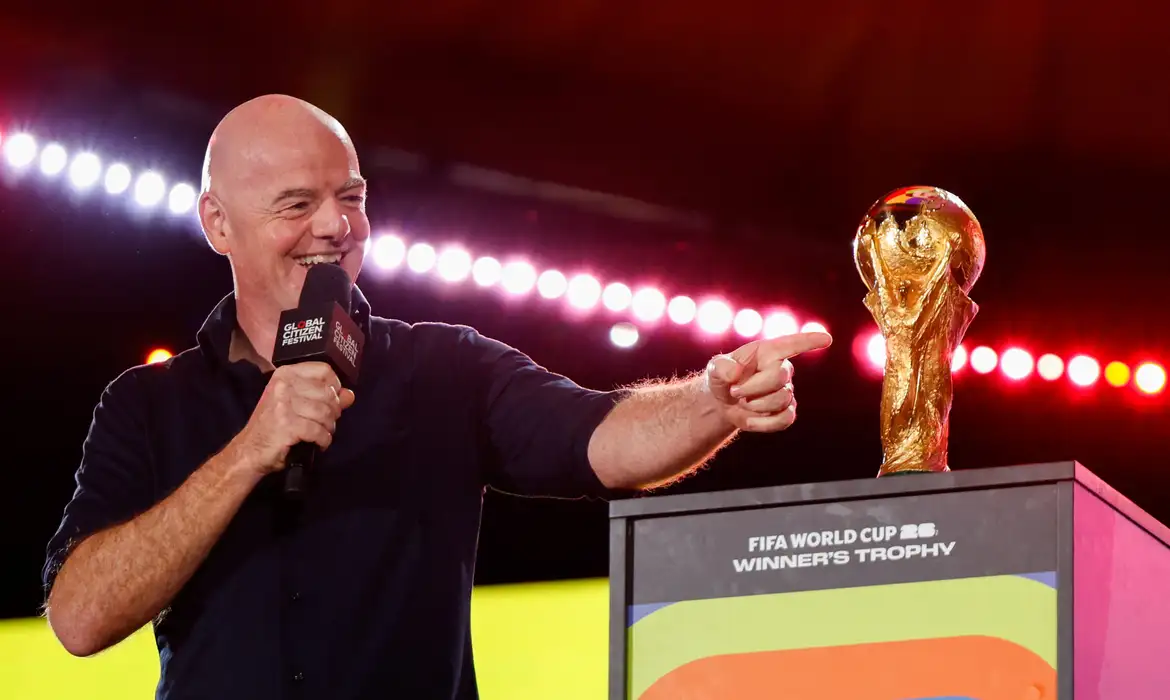 Estreantes são o centro das atenções no sorteio dos grupos da Copa