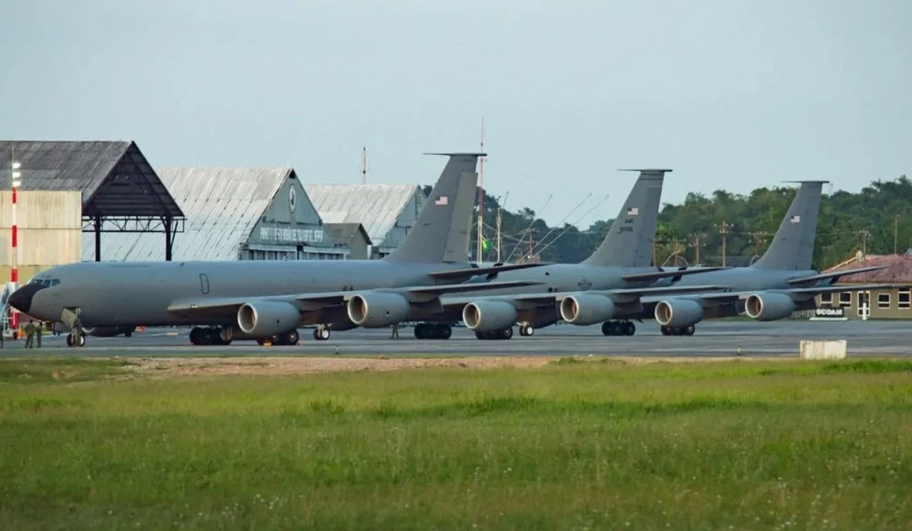 Aviões-tanque dos EUA pousam em Belém após missão