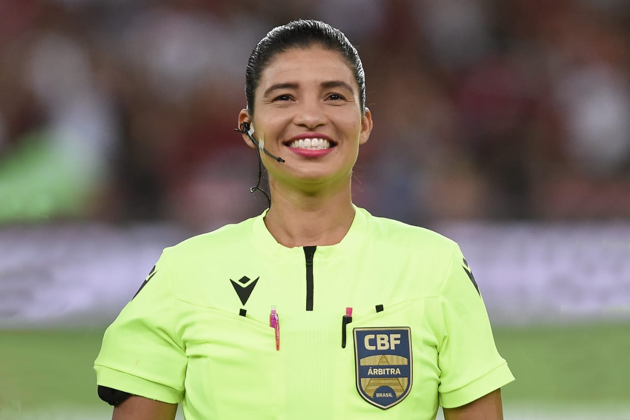 Árbitra do Pará é aprovada para o quadro da FIFA