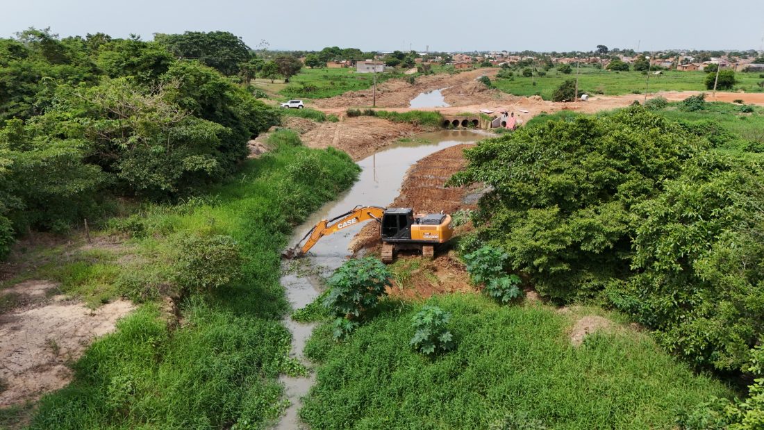 Serviço de Saneamento Ambiental intensifica limpeza de valas e bueiros em Marabá