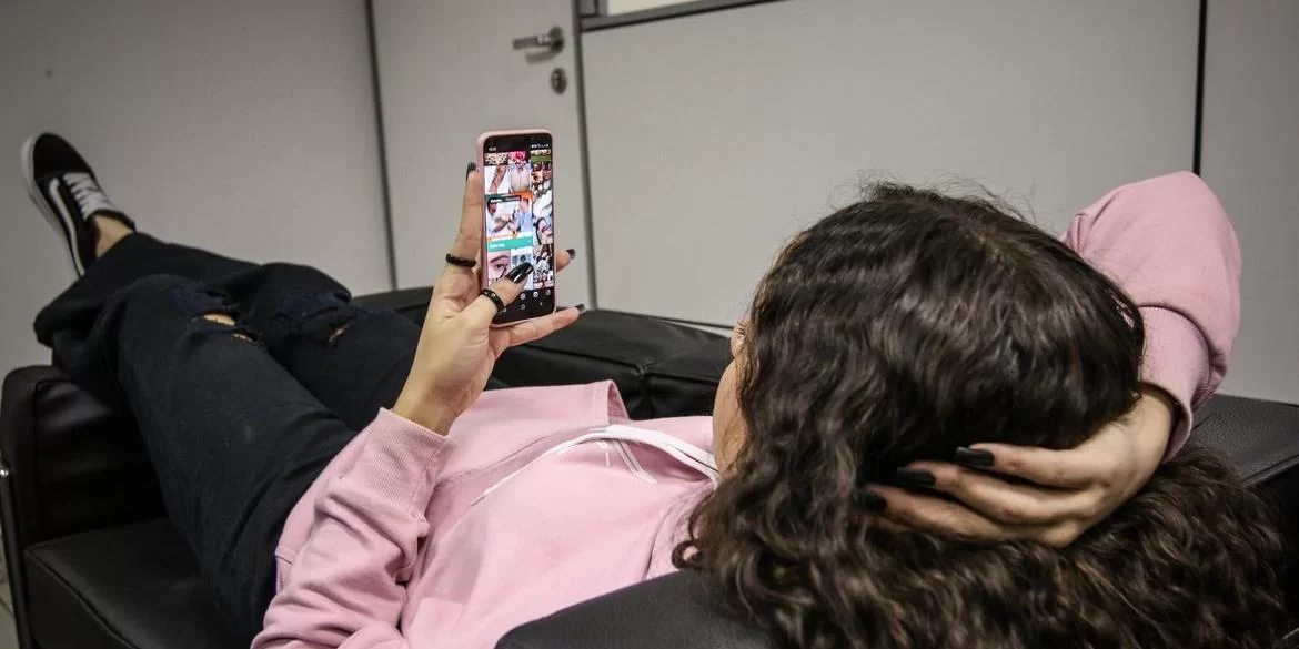 Brasil é o 4º país com mais jovens ‘nem-nem’ que não estudam e nem trabalham