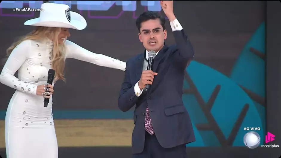 “A Fazenda 17”: Dudu Camargo vence com 75,88% dos votos