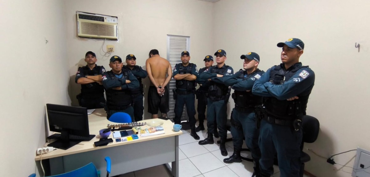 Polícia flagra comércio de drogas e detém suspeito em Ponta de Pedras