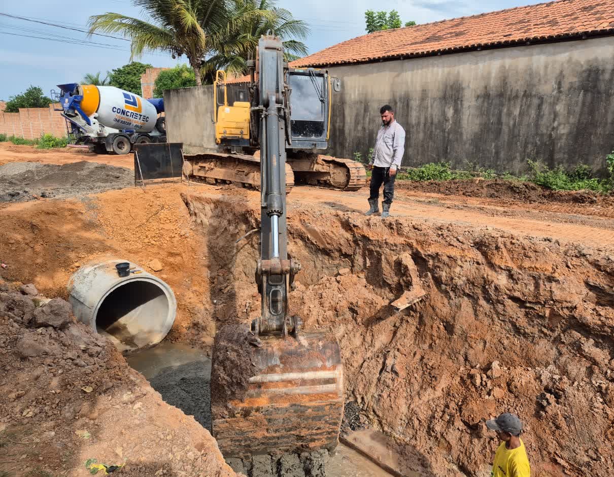 Prefeitura realiza obras de drenagem para combater alagamentos no bairro Belo Horizonte