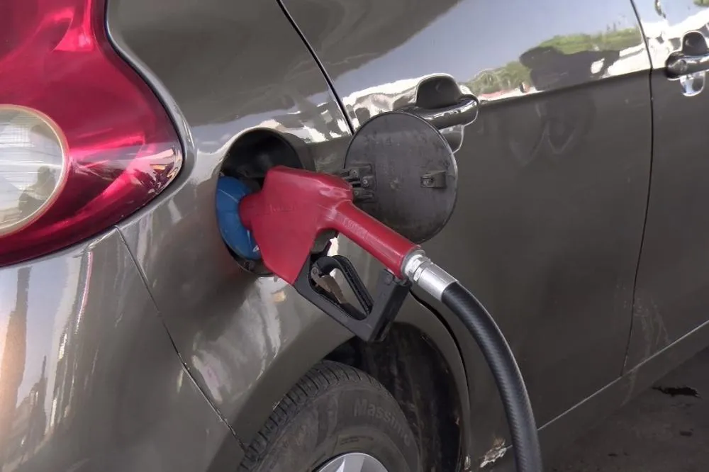 ICMS mais caro entra em vigor e aumenta preço da gasolina e do diesel em 2026