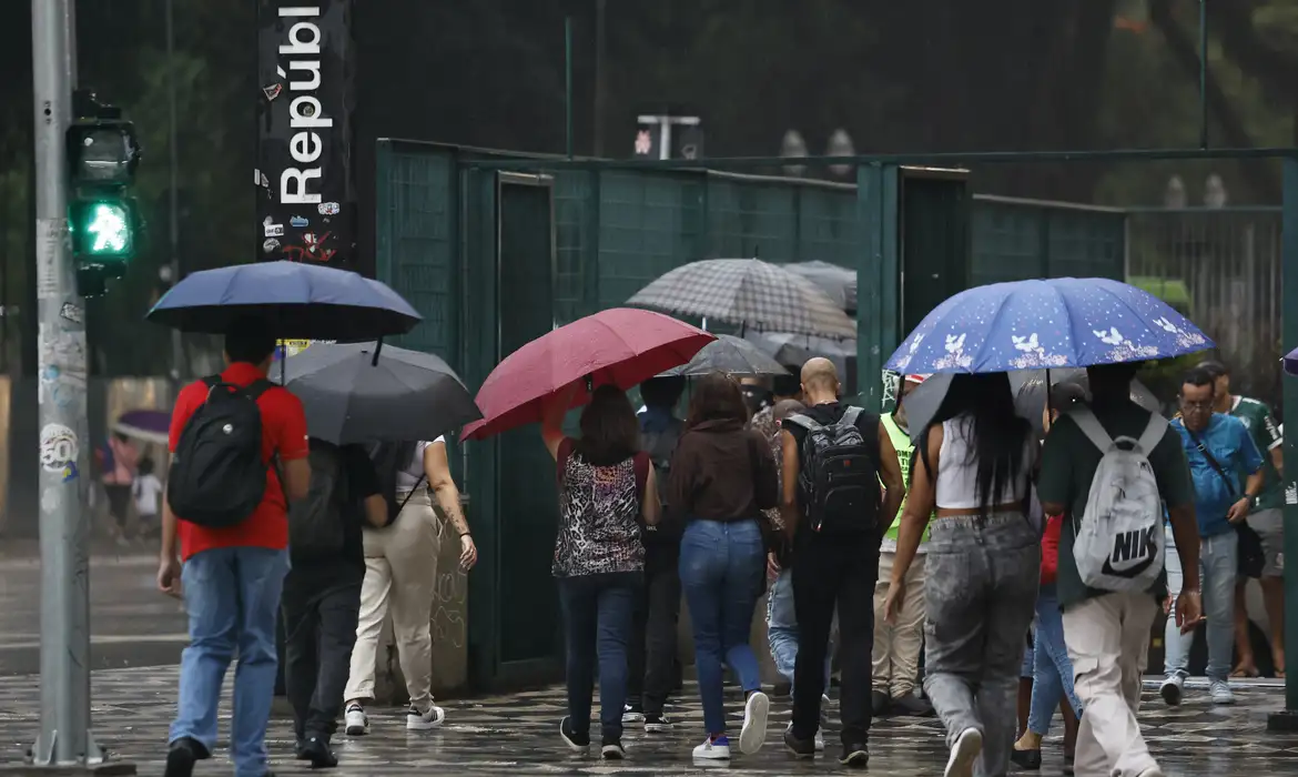 Amazônia tem alerta de perigo para chuvas intensas