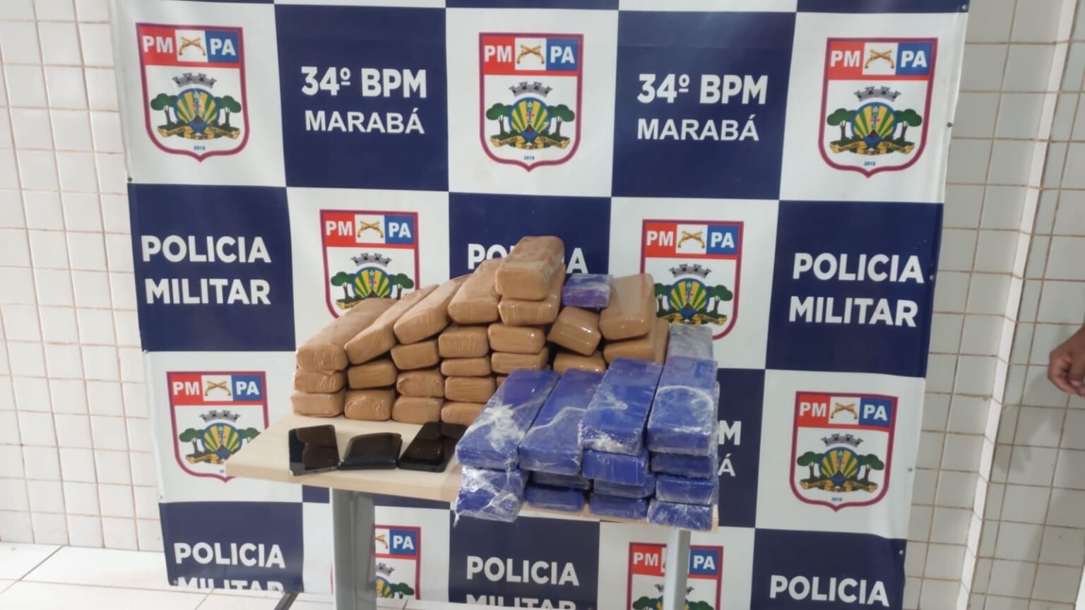 Polícia Militar apreende drogas durante bloqueio na ponte Ana Miranda, em Marabá