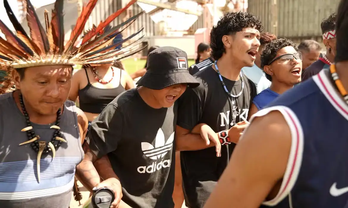 Indígenas protestam contra desestatização de hidrovias no oeste do Pará