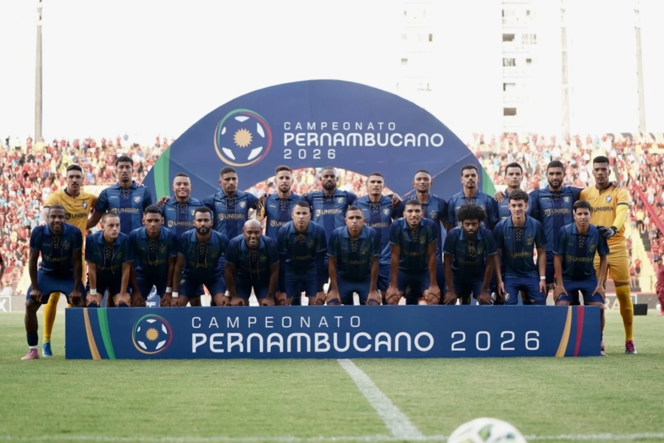 Aos 41 anos, atacante decide semifinal e ainda provoca campeão brasileiro