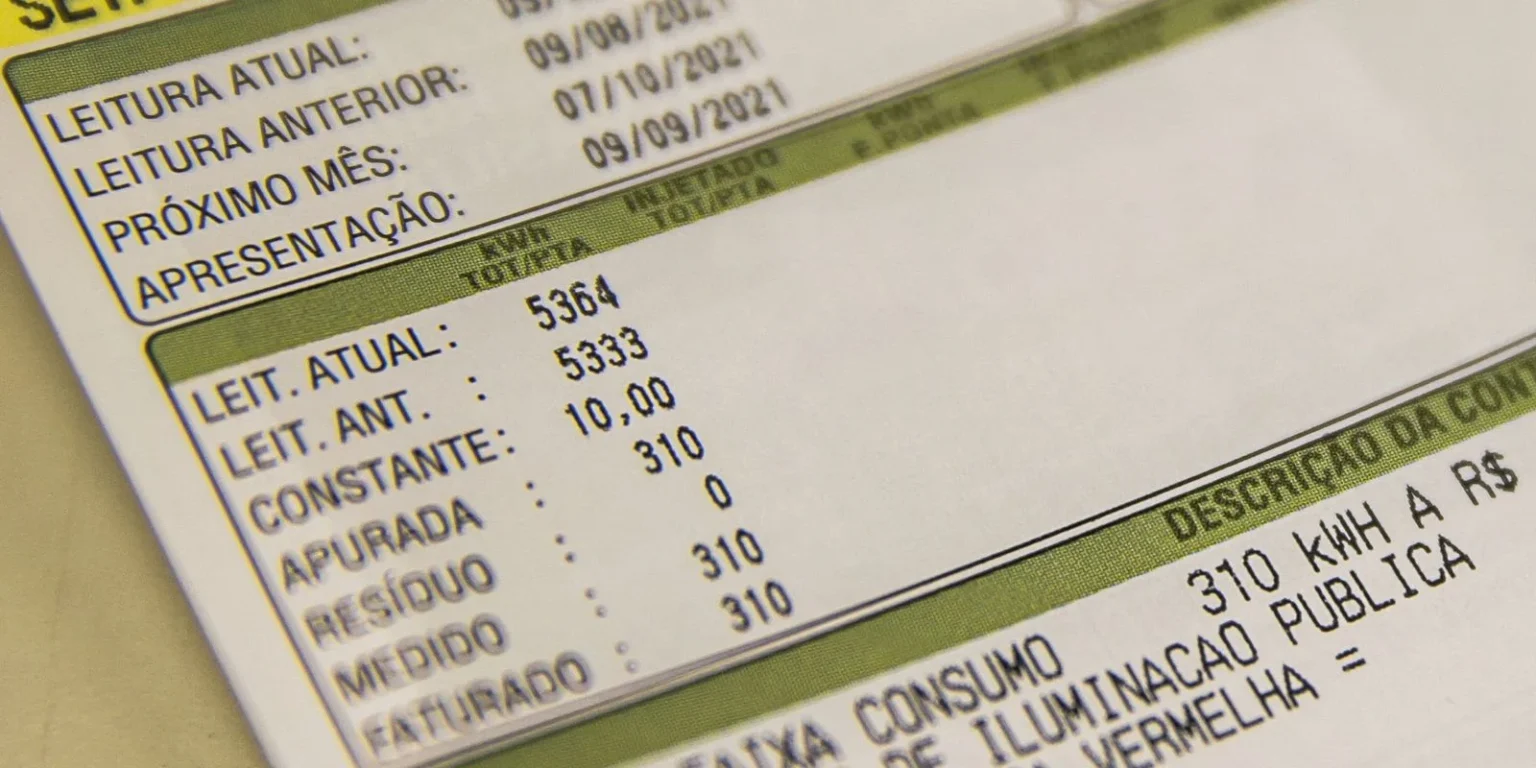 Conta de energia deve subir em 2026 e acende alerta aos paraenses