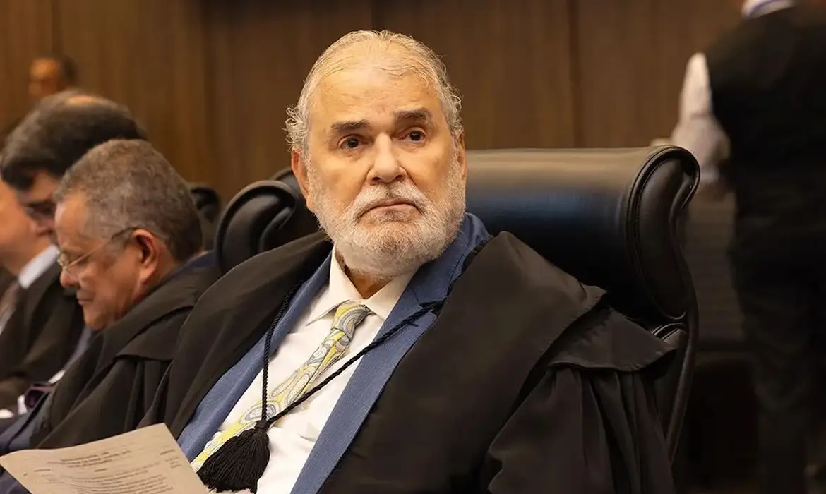 Desembargador vai assumir vaga de ministro afastado pelo STJ
