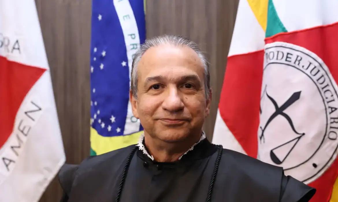 PF faz busca, e CNJ afasta desembargador que absolveu réu por estupro