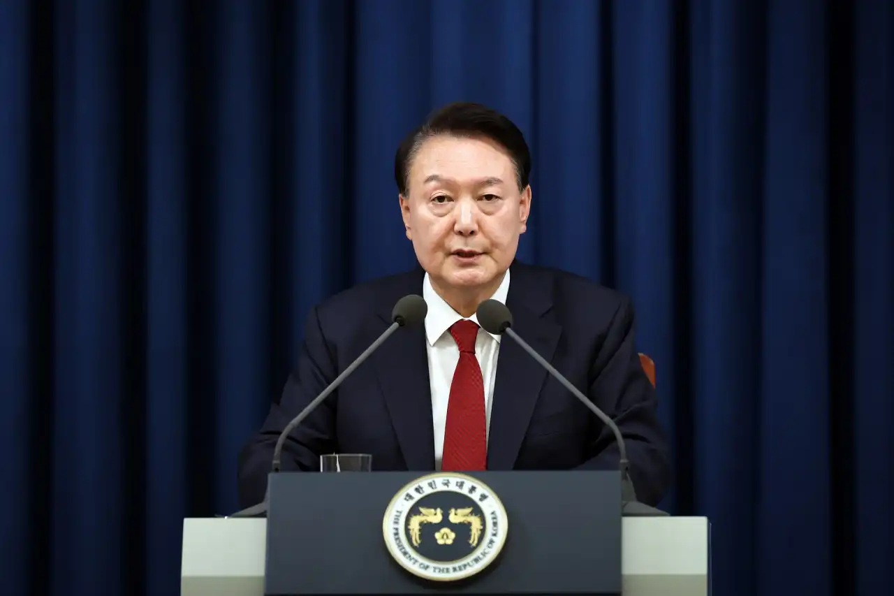 Ex-presidente é condenado à prisão perpétua por tentativa de golpe na Coreia do Sul