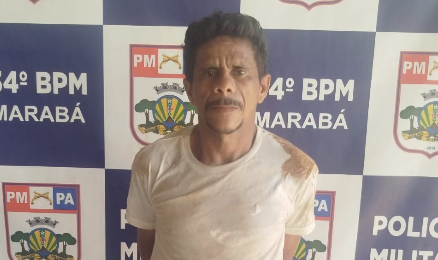 Pistoleiro executa pedreiro a tiros na porta de casa em Marabá