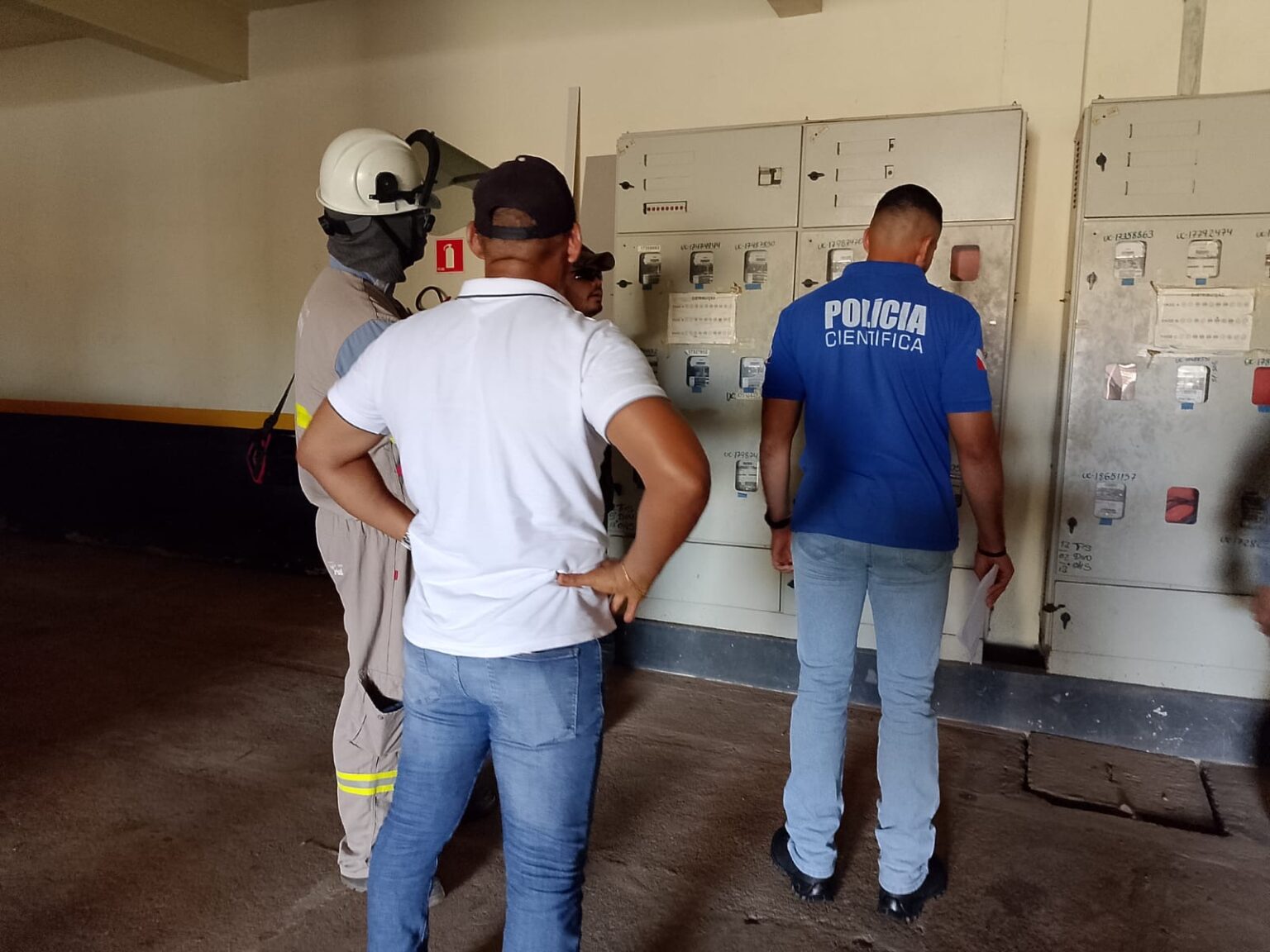 Três pessoas são presas durante fiscalização contra furto de energia em Marabá