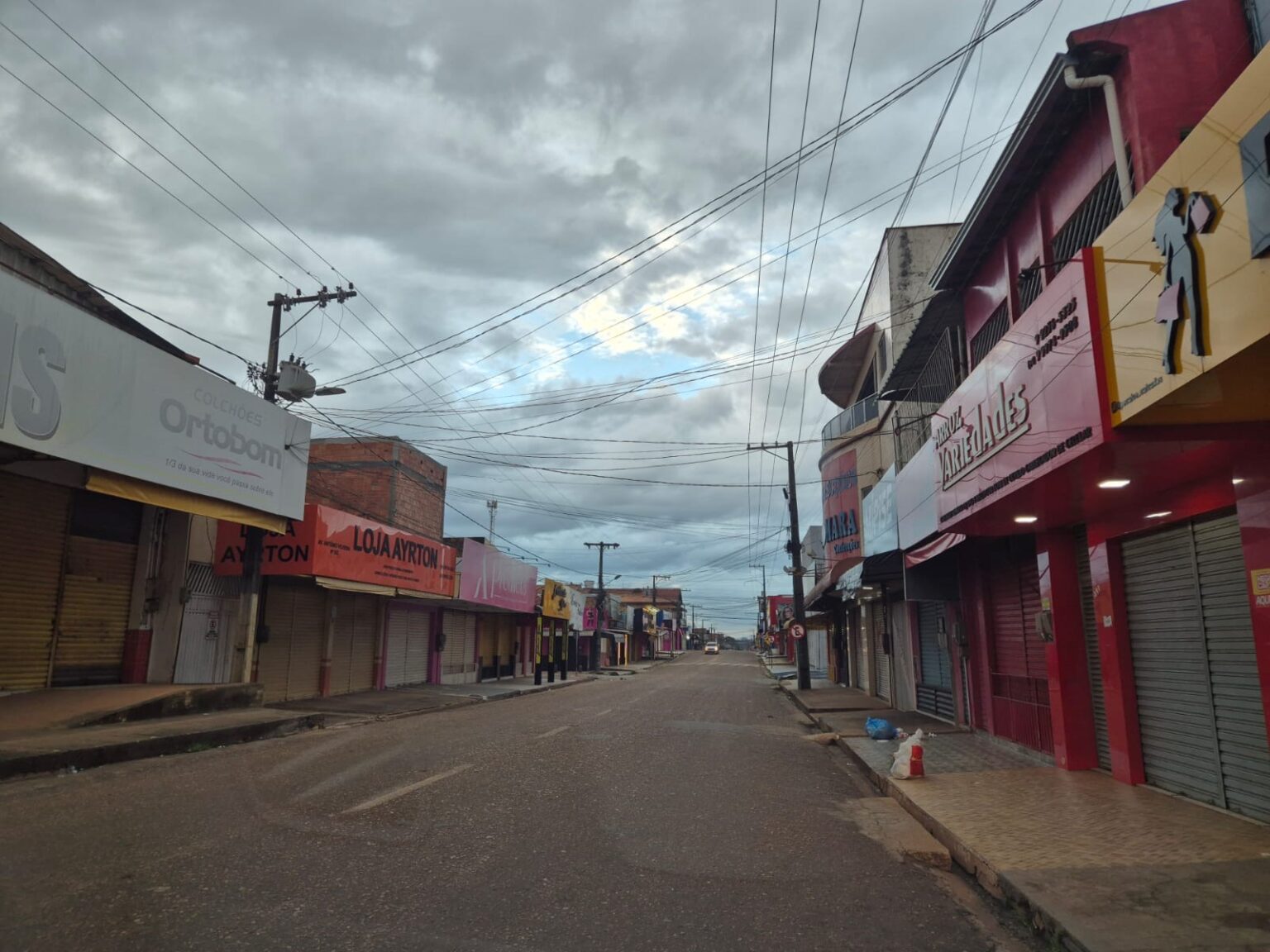 População sofre com falta de farmácias abertas à noite e em feriados em Marabá
