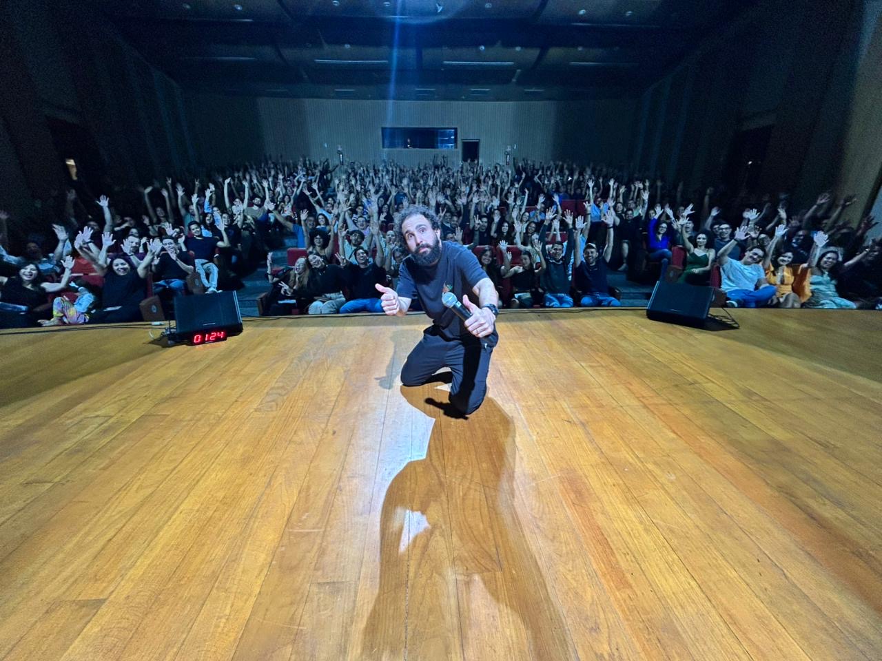 Murilo Couto estreia em Marabá com três sessões lotadas no Teatro Municipal