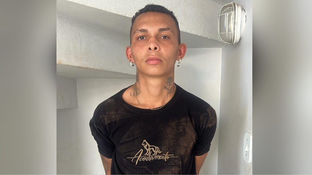 Suspeito ameaça irmã com faca e é levado à delegacia em Marabá