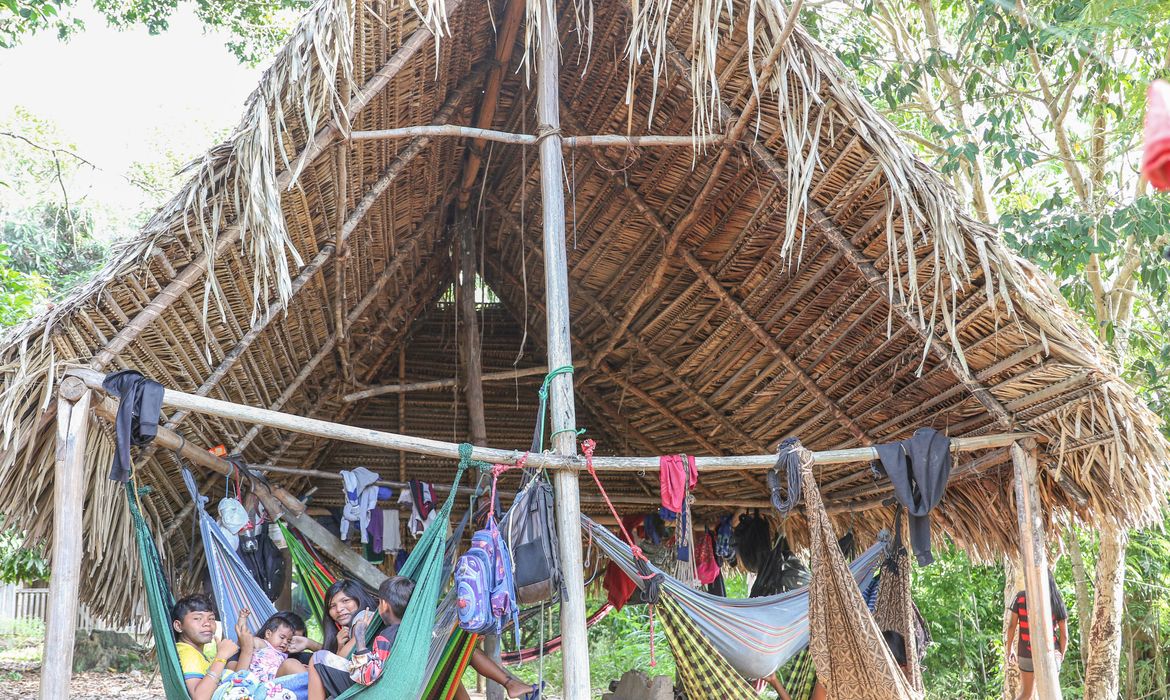 Povo Parakanã reocupa território após retirada de invasores no Pará