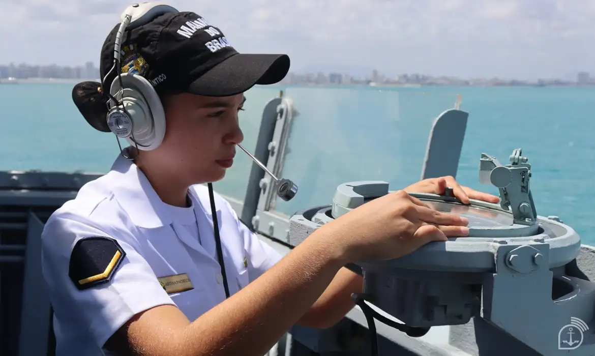 Voluntárias ingressam no serviço militar inicial feminino