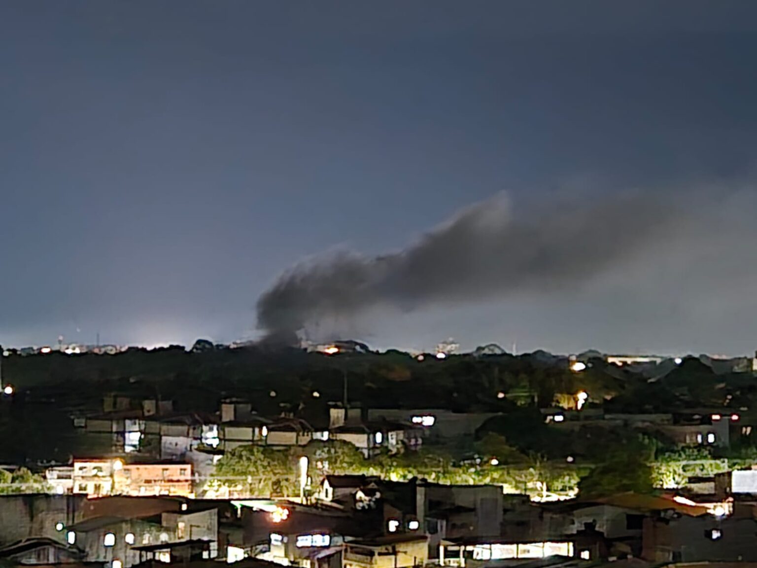 Curto-circuito em celular causa incêndio e destrói parte de residência no Pará