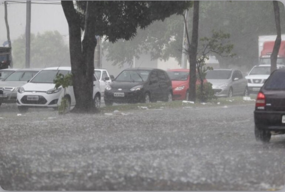 Chuva forte durante a noite marca início do mês de março em Marabá