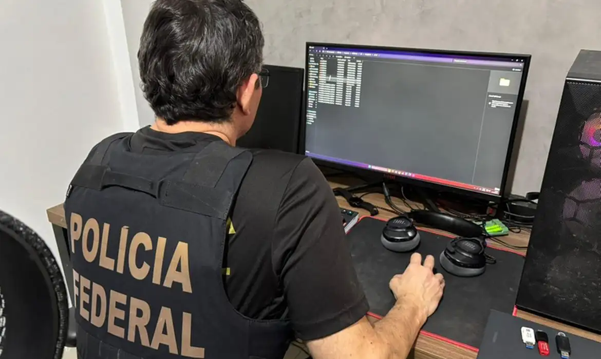 PF faz operação contra fraudes na Caixa Econômica Federal